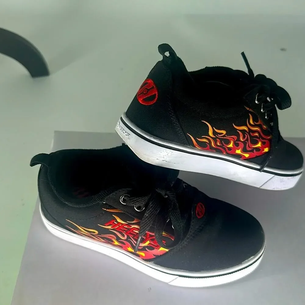 Heelys Pro 20 Black Flame Print Skate Skater Kids Shoes Sneakers Youth S2 Video